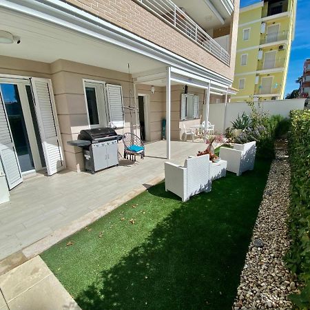 Appartamento Al Mare Con Giardino, Spiaggia E Piscina Alba Adriatica Esterno foto
