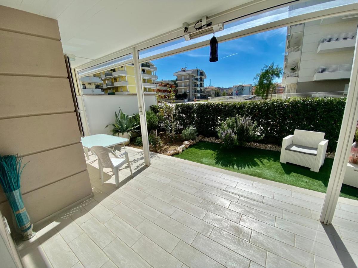 Appartamento Al Mare Con Giardino, Spiaggia E Piscina Alba Adriatica Esterno foto